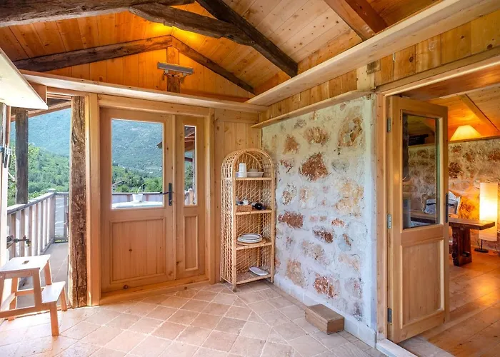 ゲストハウス 3 カシュ